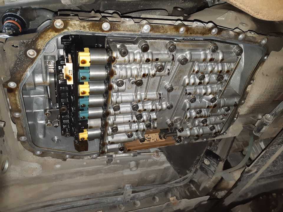 Заміна мастила в АКПП zf6hp19 1