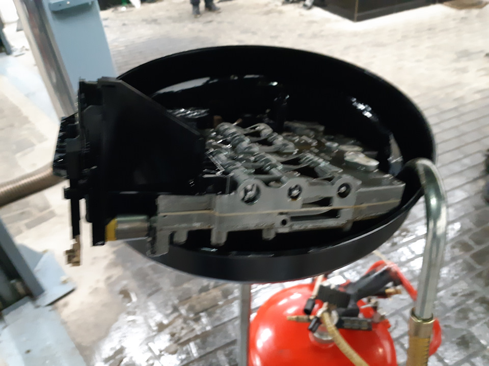 Заміна мастила в АКПП zf6hp19 2