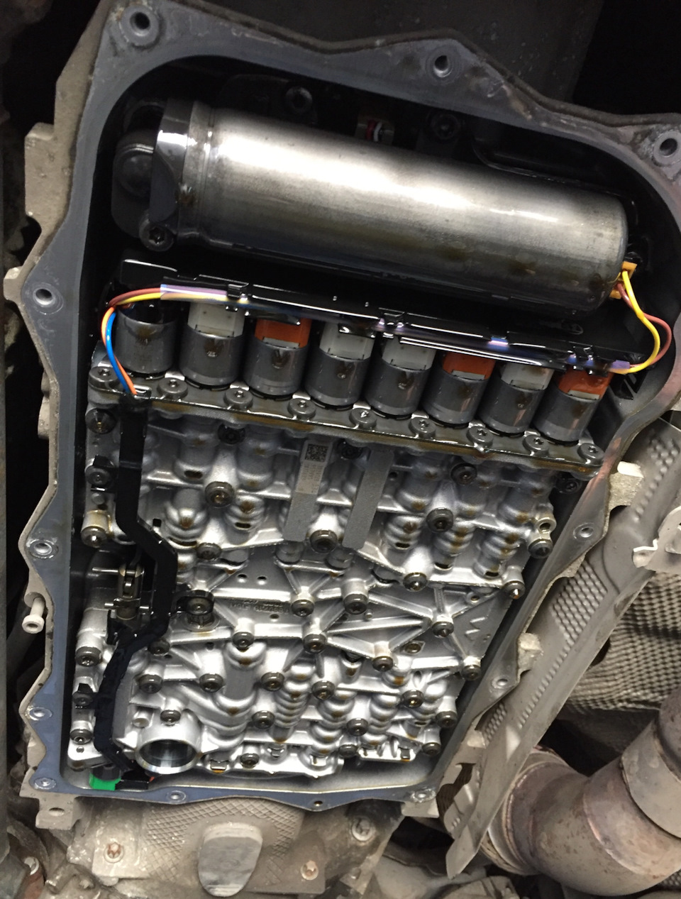 Заміна мастила з піддоном у коробці автомат zf8 4