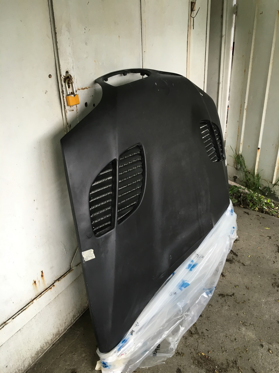 заголовок Капот Duraflex GTR! 1