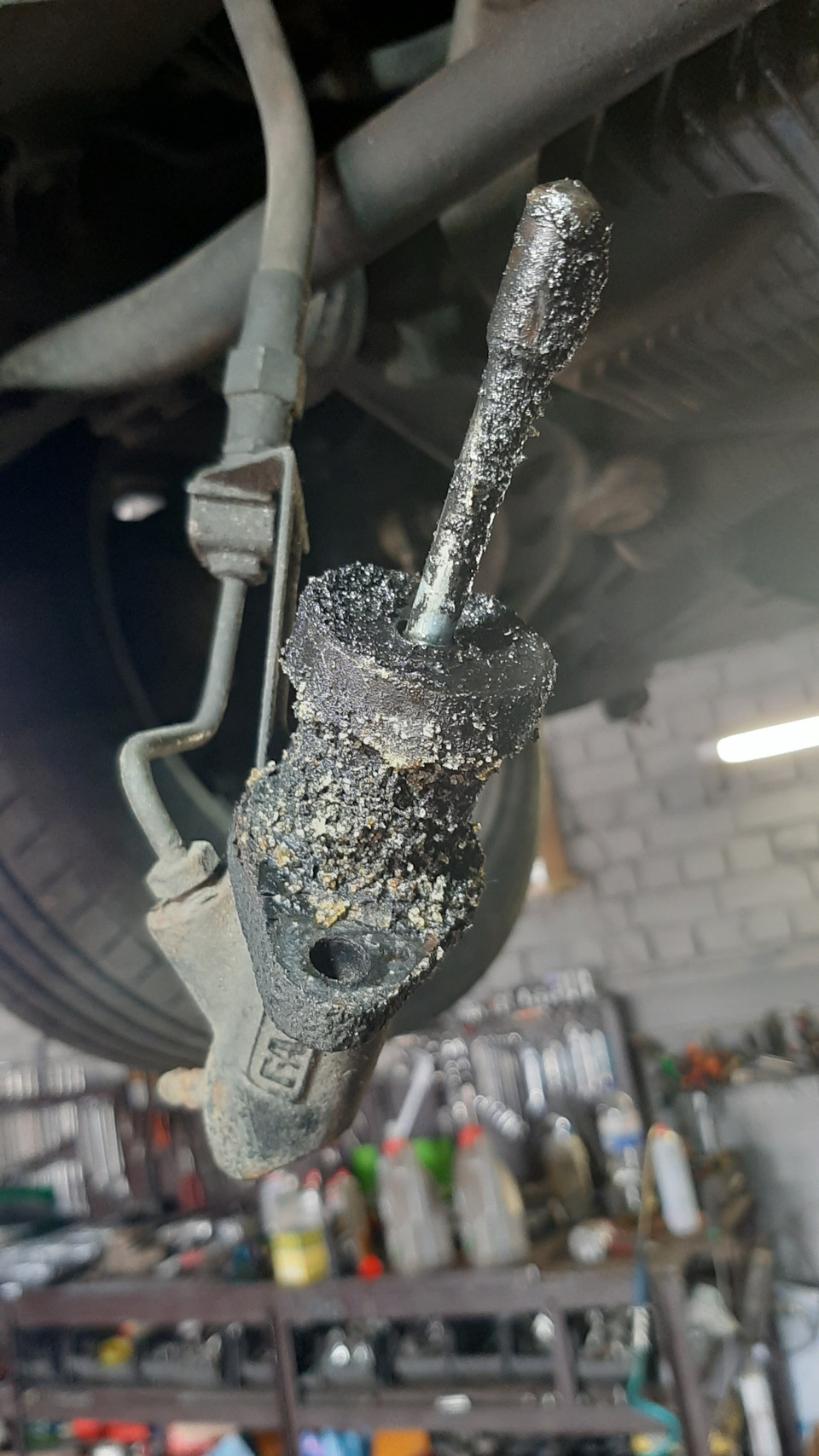 ТО заміна масла, проба COMMA Oil 5w40 Syner-G, дефектування. 4