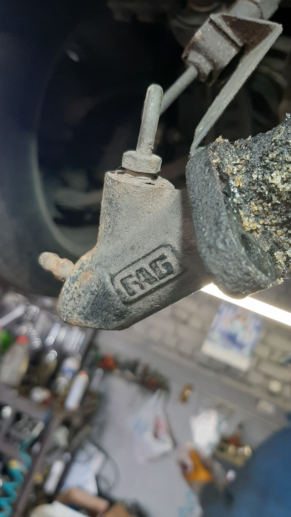 ТО заміна масла, проба COMMA Oil 5w40 Syner-G, дефектування. 3