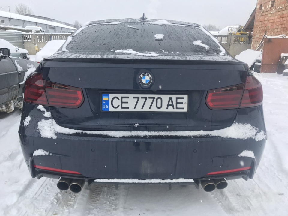 Тонування задніх стопів F30 5
