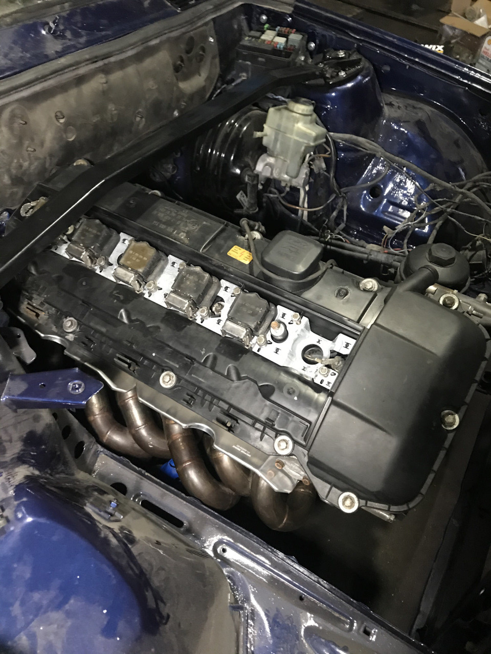 Двигун M54B30 встановлений в Е30 5