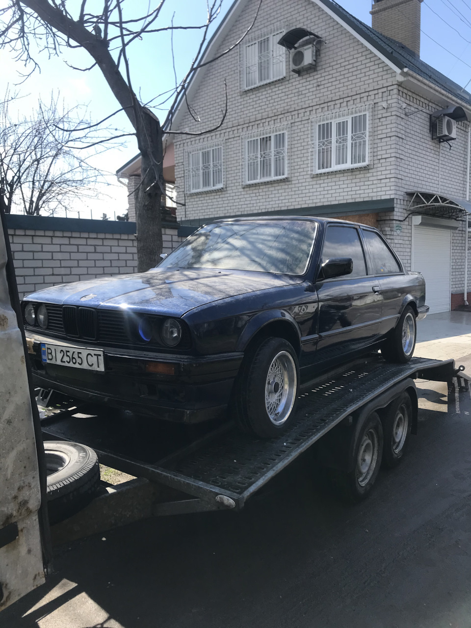 Двигун M54B30 встановлений в Е30 1