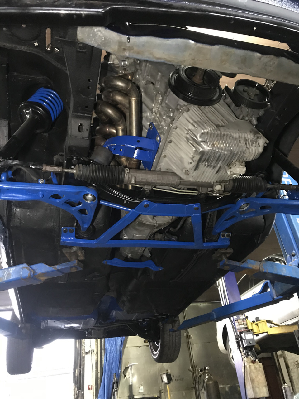 Двигун M54B30 встановлений в Е30 3