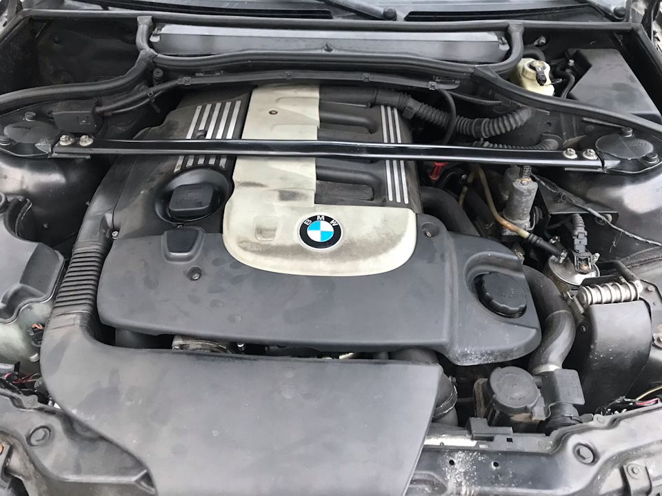 Розтяжка передніх стійок BMW 2