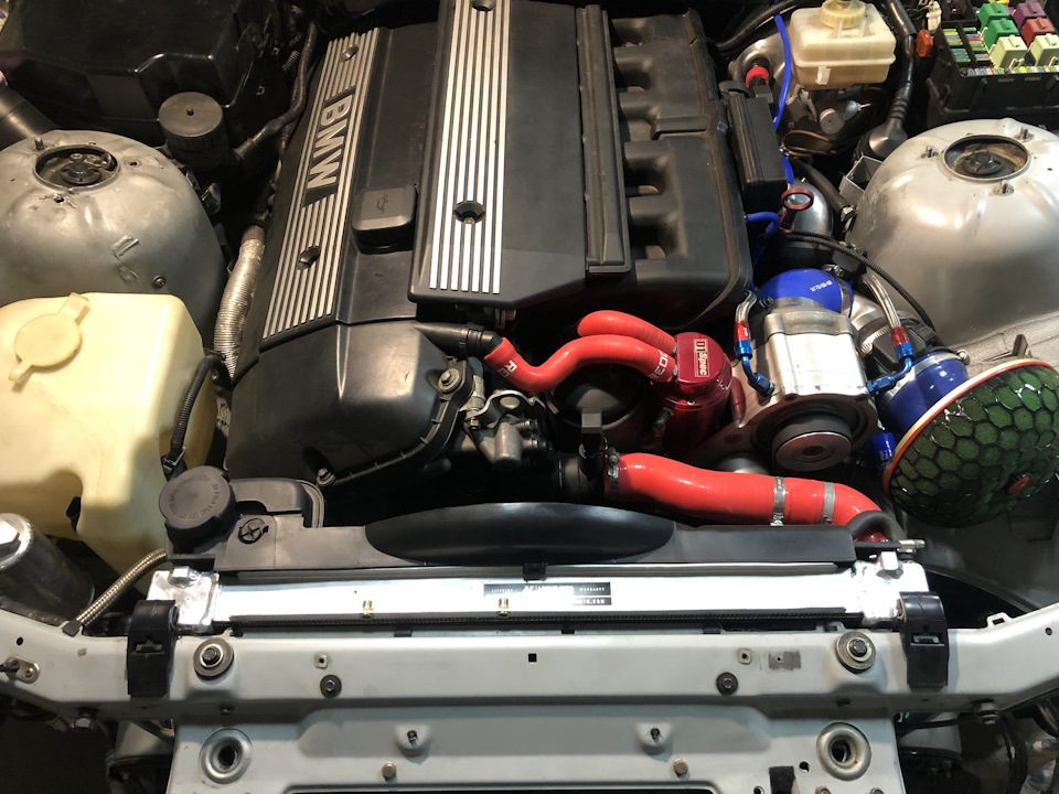 BMW e36 m54b30 + Rotrex supercharger + Mishimoto + Spal 3