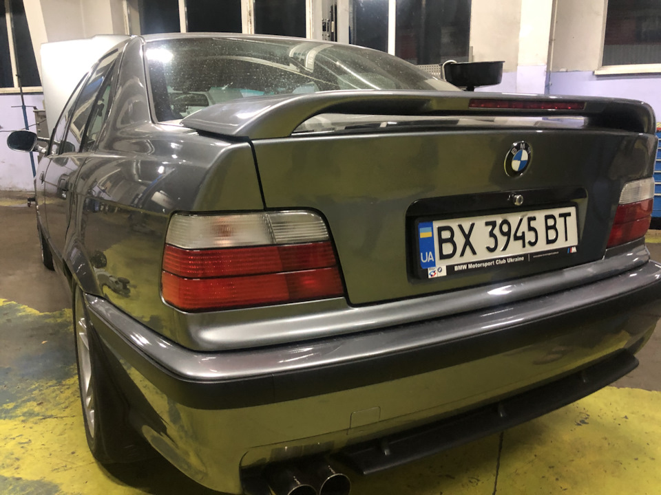 Спойлер М-тех BMW e36 так/ні 2