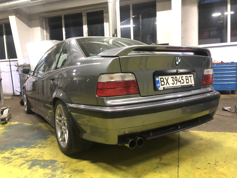 Спойлер М-тех BMW e36 так/ні 4