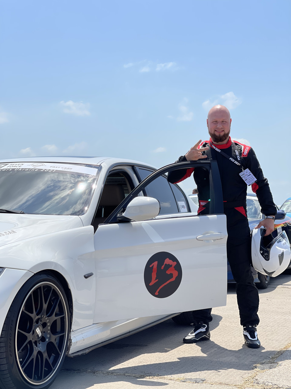Прикупив екіпірування для участі в Dragracing 1