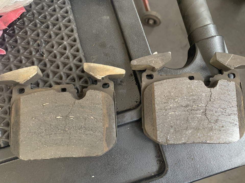 Проточка передніх дисків та встановлення колодок ATE Ceramic 2