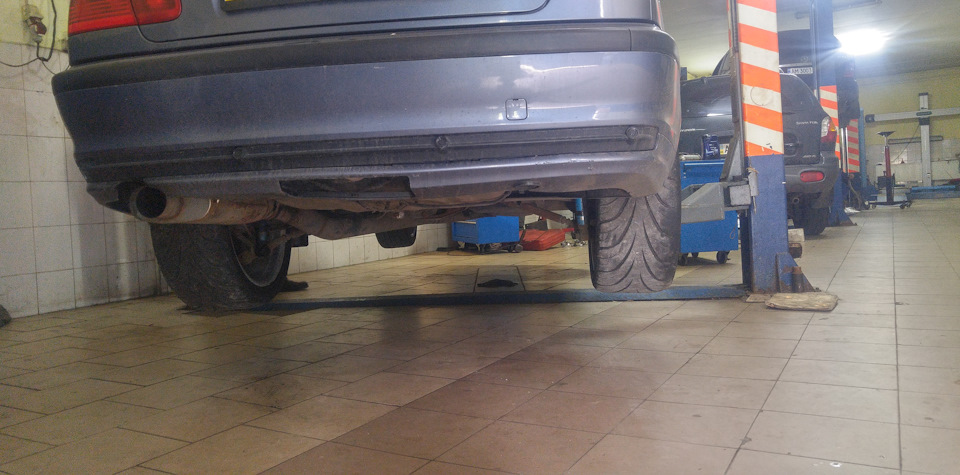 Turbo Ера 3650-3850км. Напівлик Federal RSR 265/35/18. Скінчилося масло в КПП. Лікуємо ручник. 2