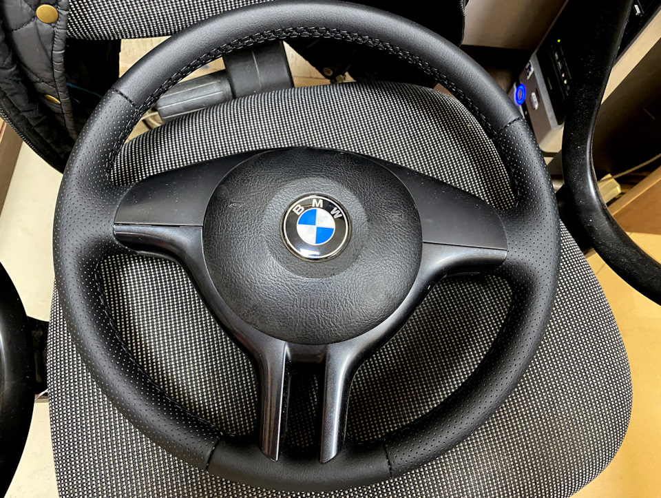 Спортивне кермо в BMW e46. Мрії здійснюються 2