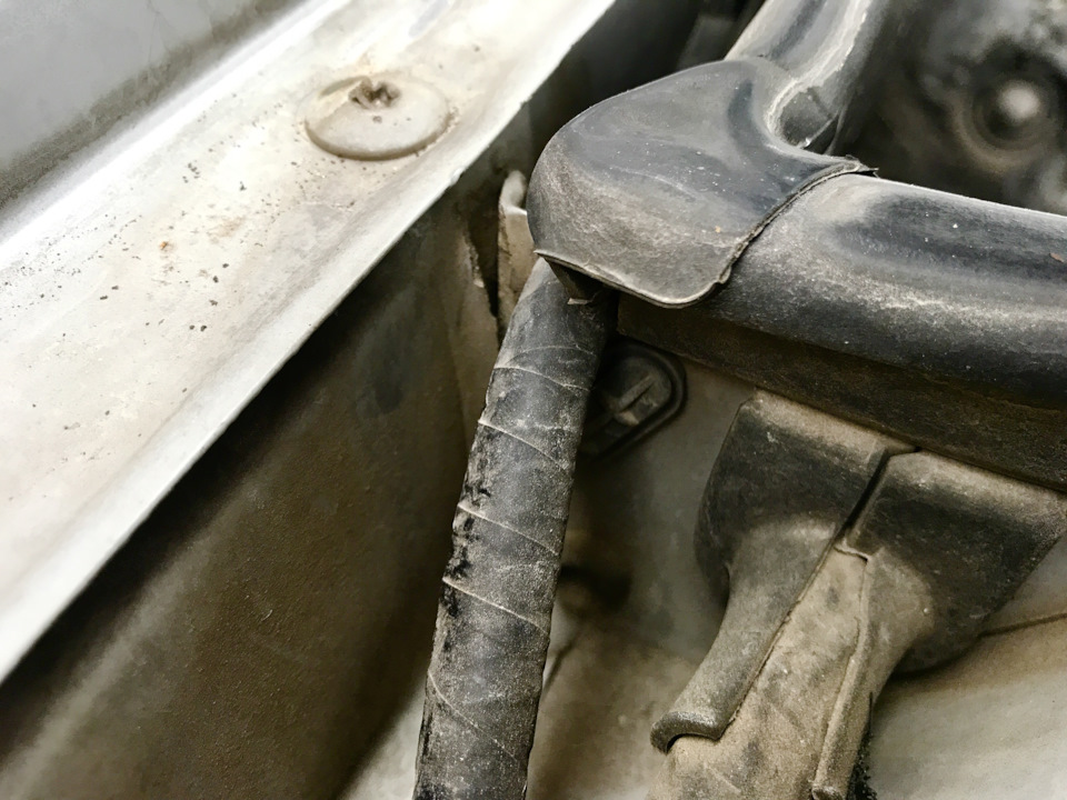 Скло BMW e46 2.0 1