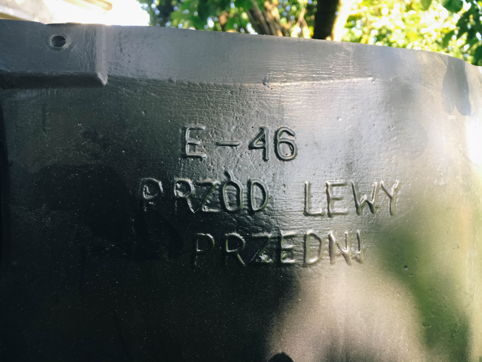 Заміна передніх підкрилок E46 4