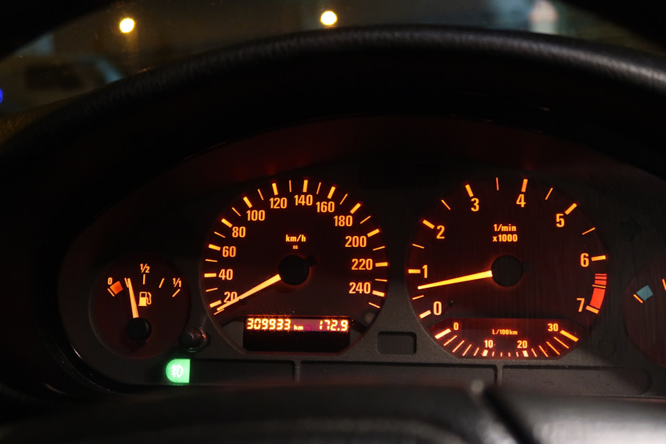 Трохи про салон моїй BMW E36 4