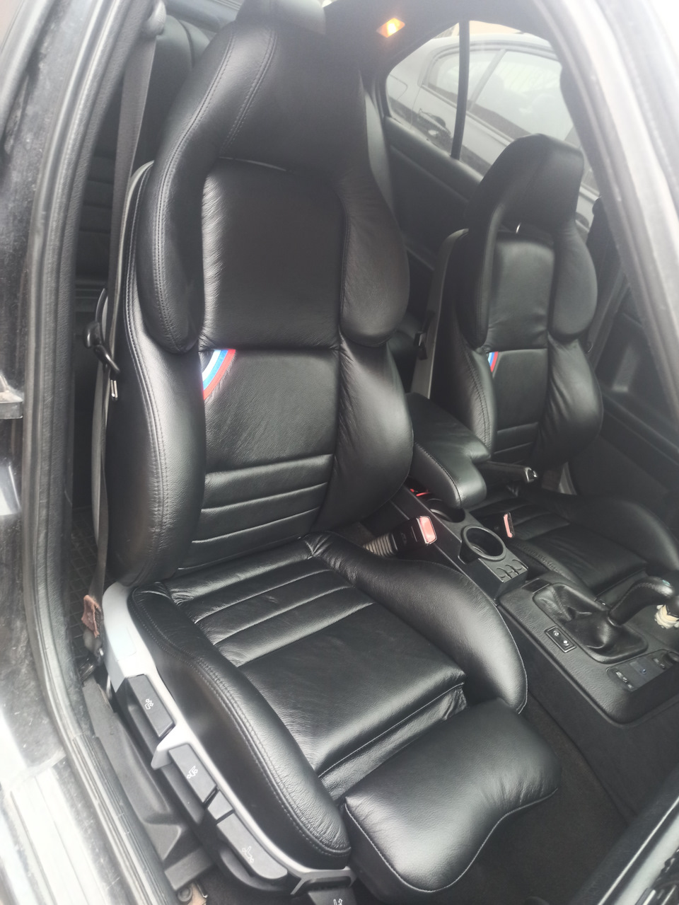 #vaderseats #vaderseatsbmw #vaderE36 #sportseats #vader 5