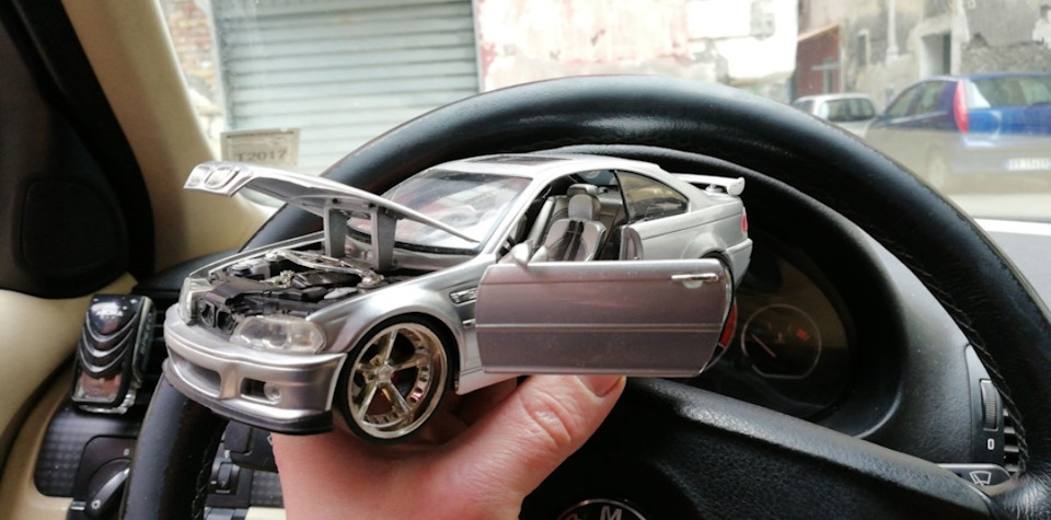 BMW E46 Bulli від масштабу 1:1 до масштабу 1:24 1