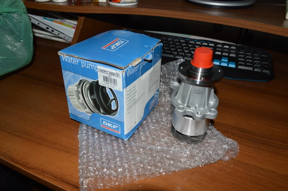 04/2022 Заміна помпи SKF VKPC 88615 + Шиномонтаж