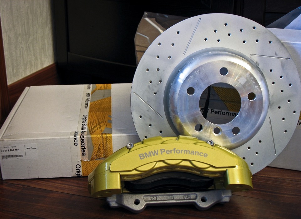 BMW Performance Part II - Big Brake Kit 3