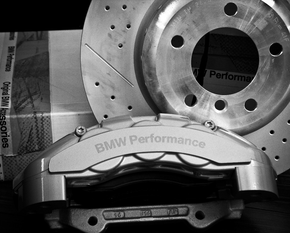BMW Performance Part II - Big Brake Kit 5