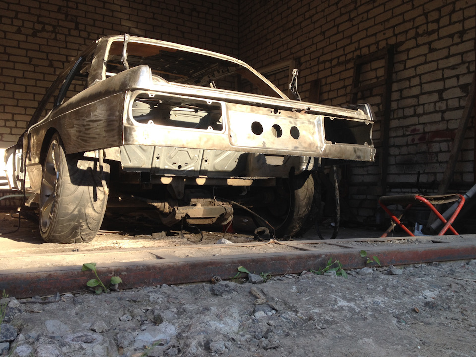 Е30 pickup, нові лонжерони, нова підлога ... 4