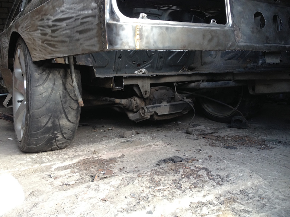 Е30 pickup, нові лонжерони, нова підлога ... 2
