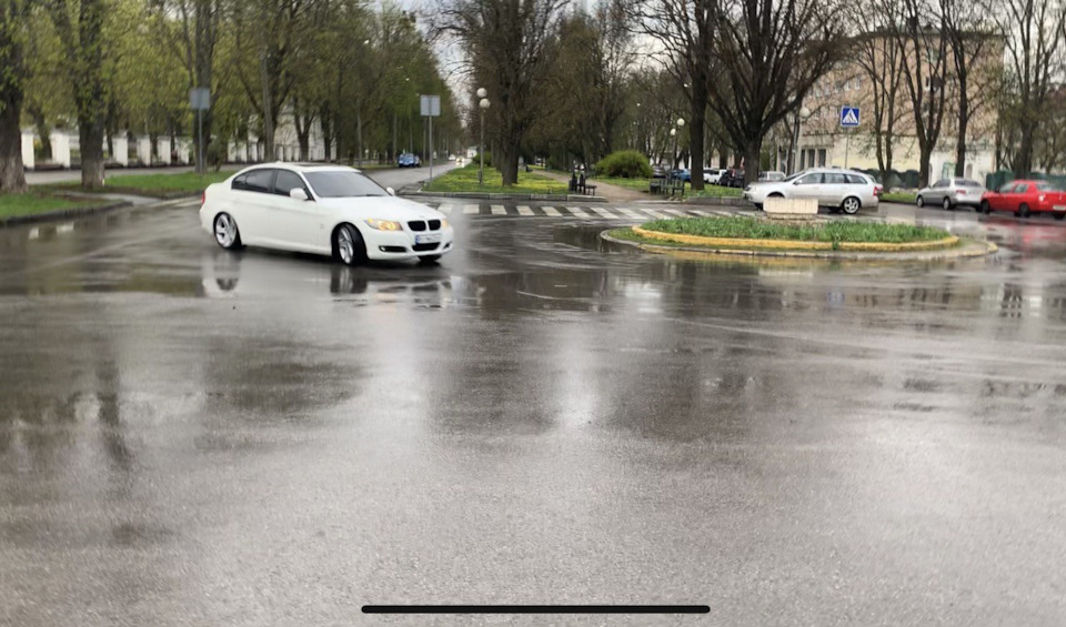 Перші враження від їзди боком на Е90 після Е39 5