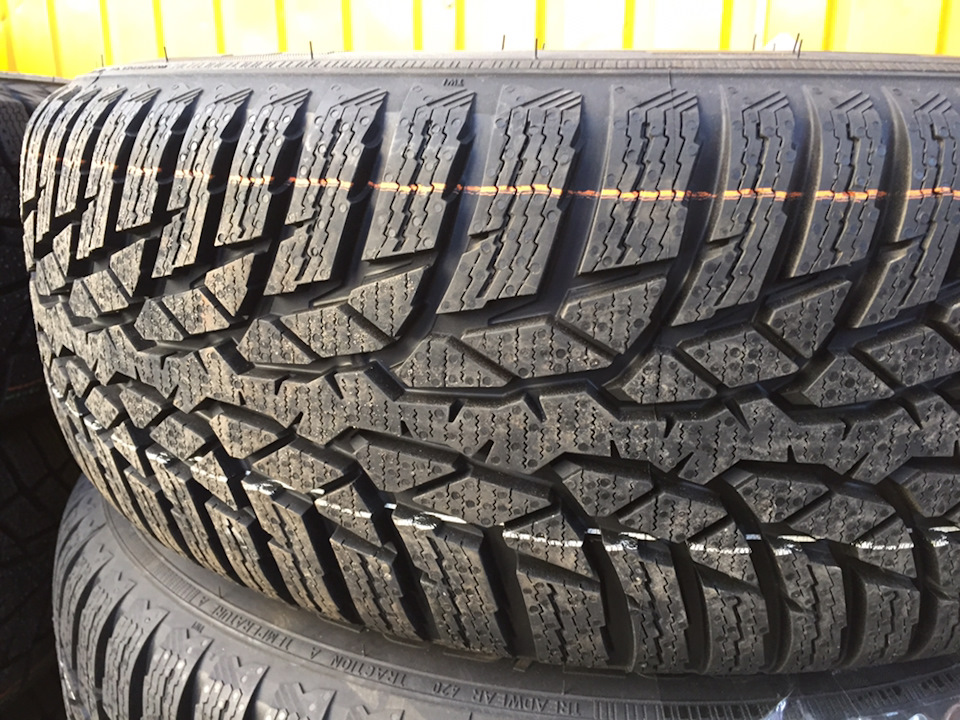Переобувка на зиму — Nokian WR D4 205/60 R16 RUNFLAT 4