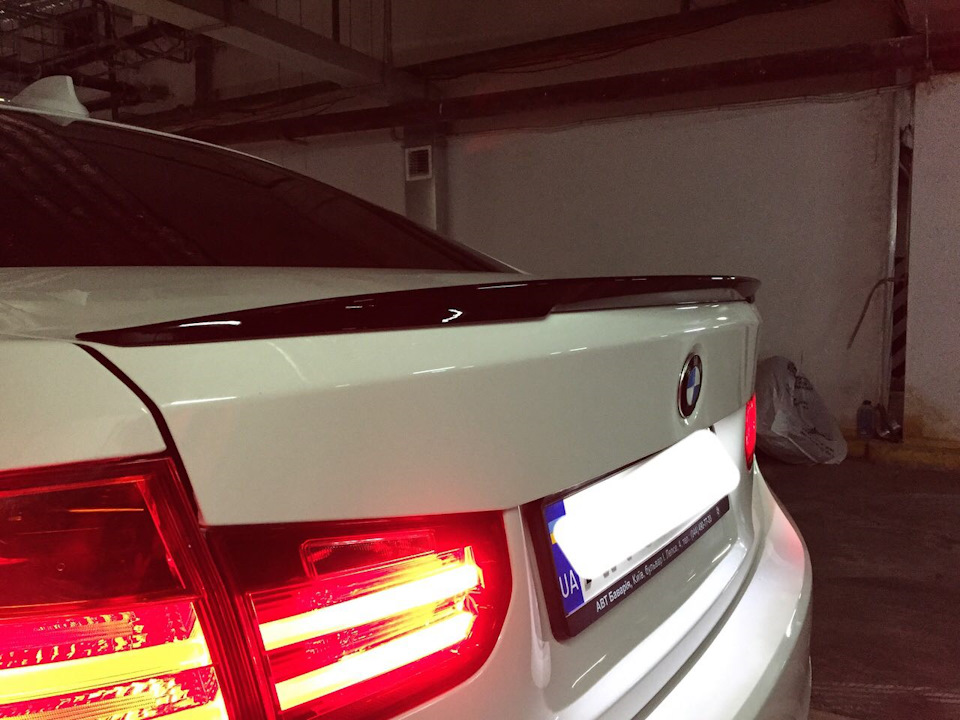 Спойлер / Дактейл M Perfomance на BMW F30 1