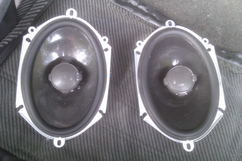Динаміки тил JBL 2