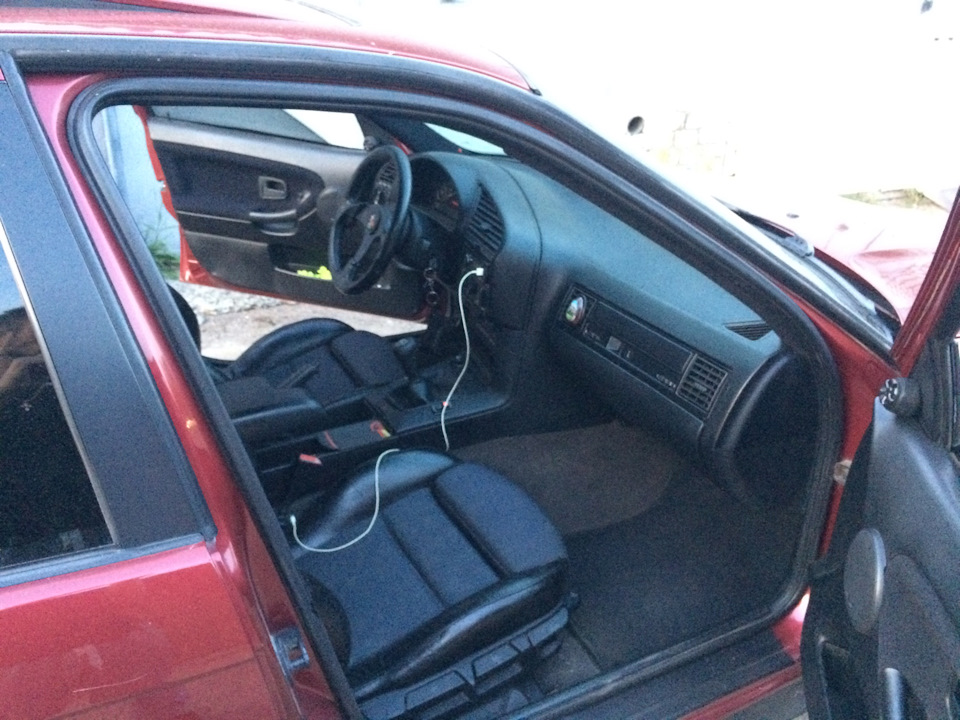 Сидіння Sport seats, полиця/шторка/стоПП і т.д. 1
