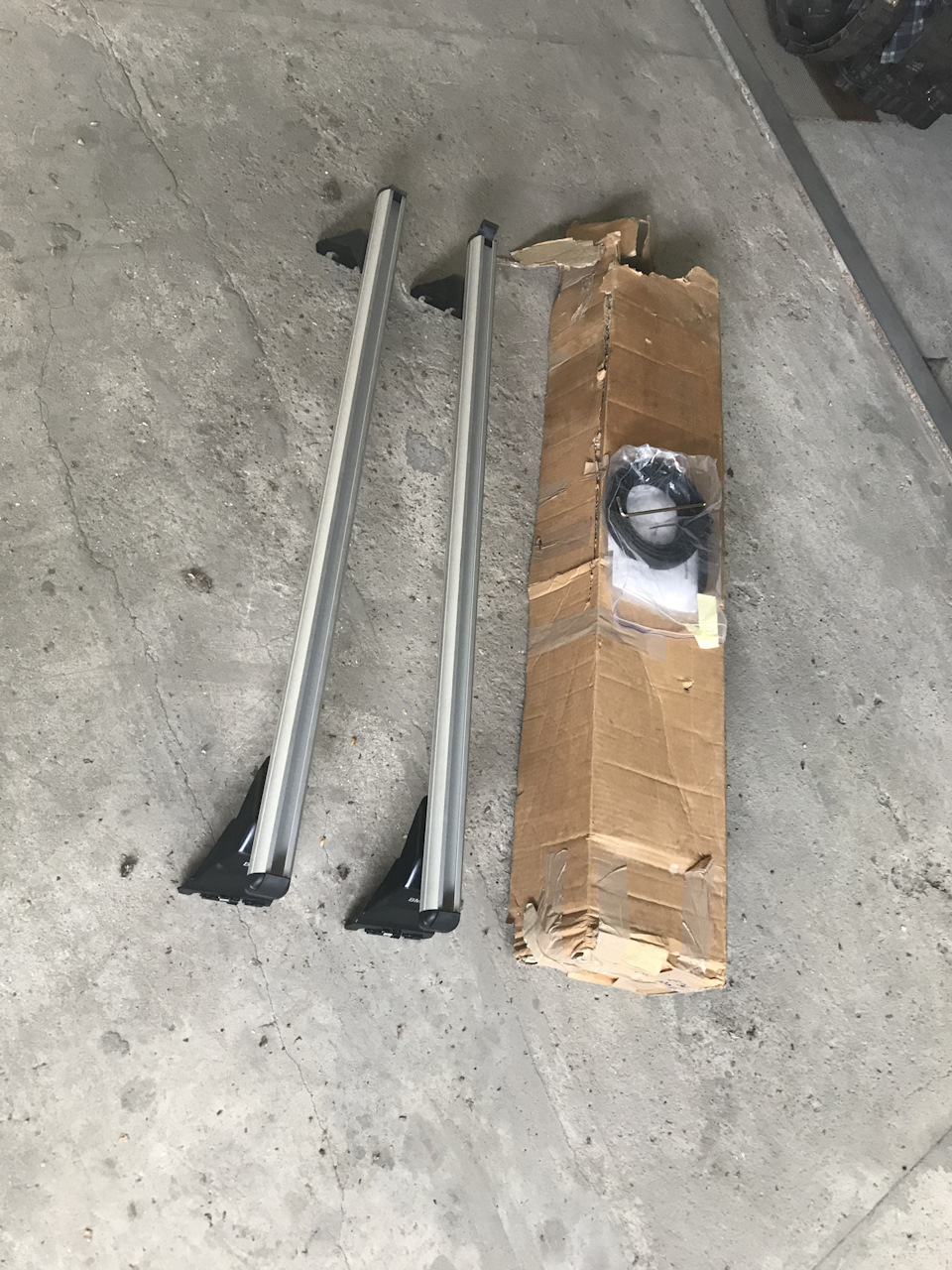 Поперечки BMW (Багажник) 📦 2
