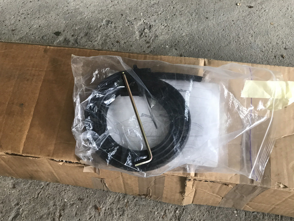 Поперечки BMW (Багажник) 📦 3