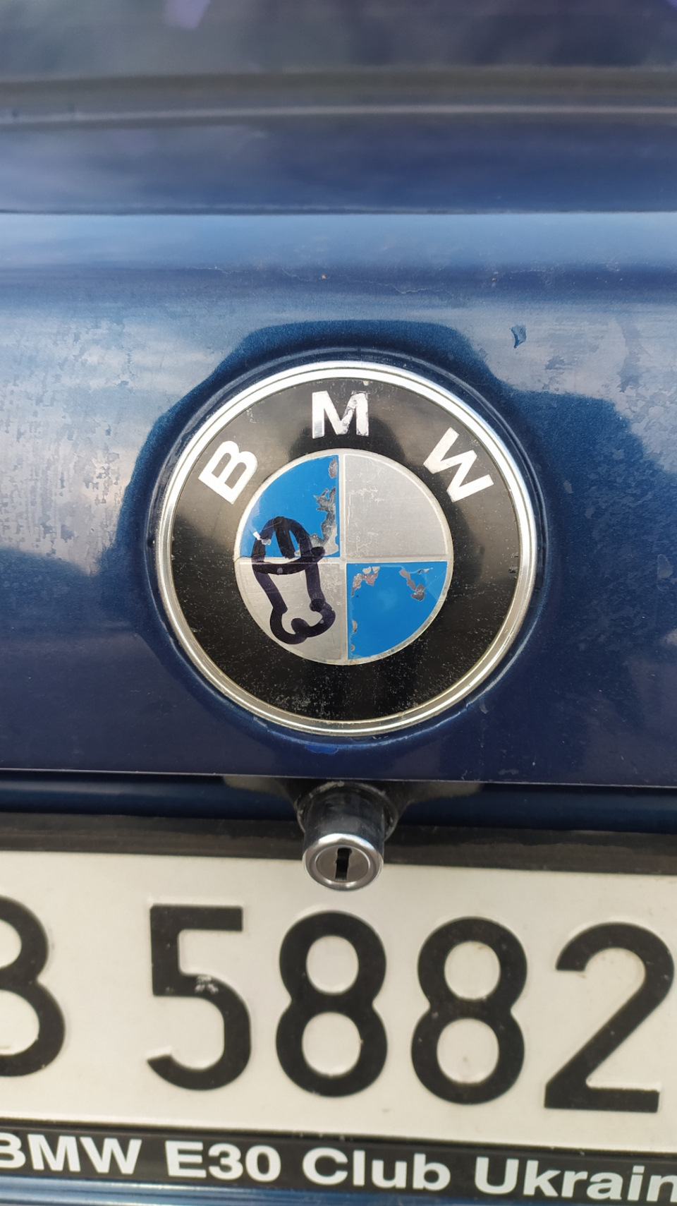 Задня емблема, майже оригінал 4
