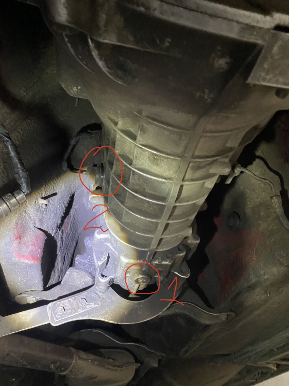 Заміна мастила в коробці Getrag, BMW e30, 318. 1