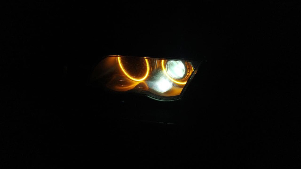 Ангельські очі з CLF в LED + hella black 1