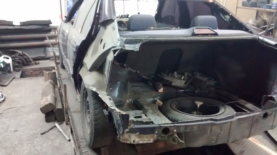 Витяжка заднього крила: обрізка зайвого 2