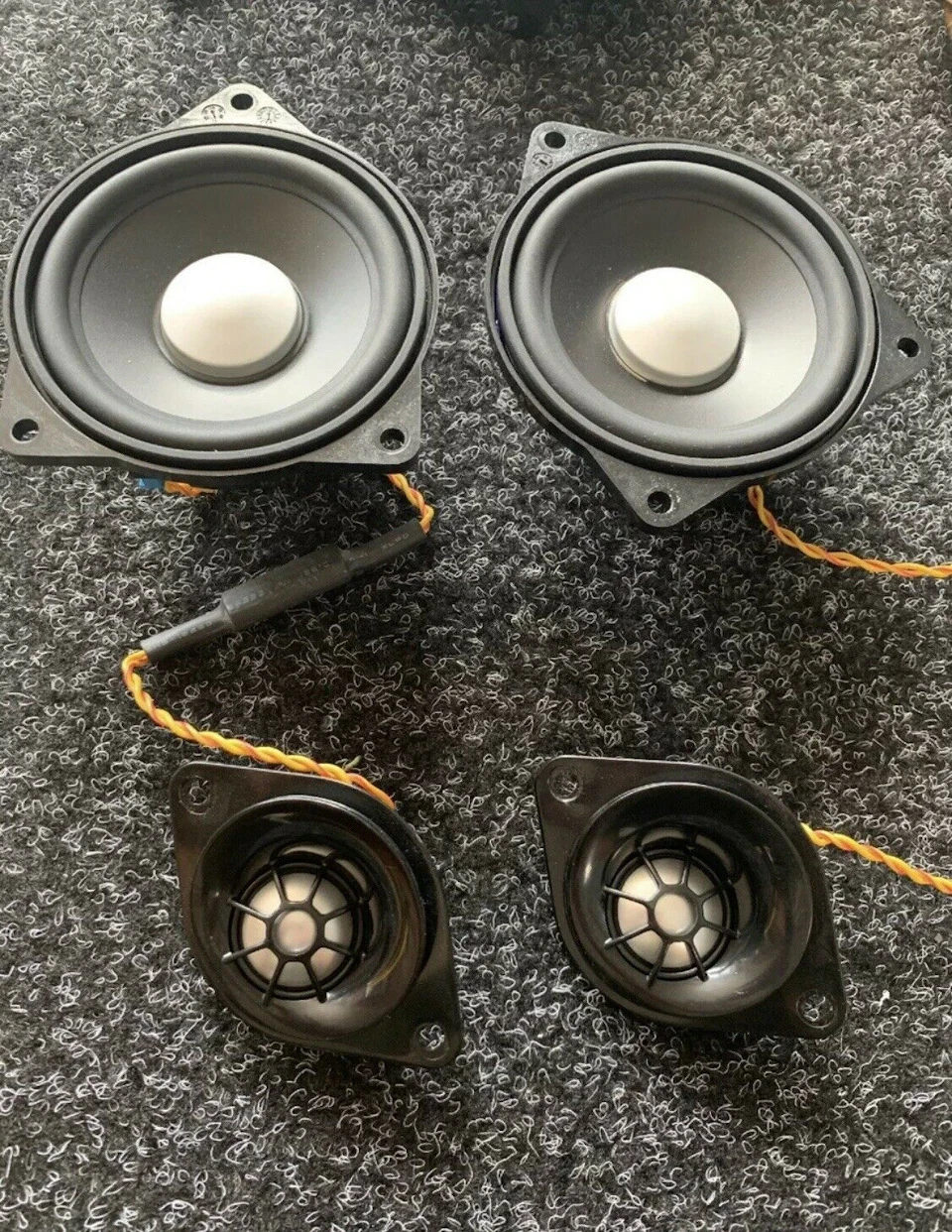 Борошно з Harman Kardon динаміками