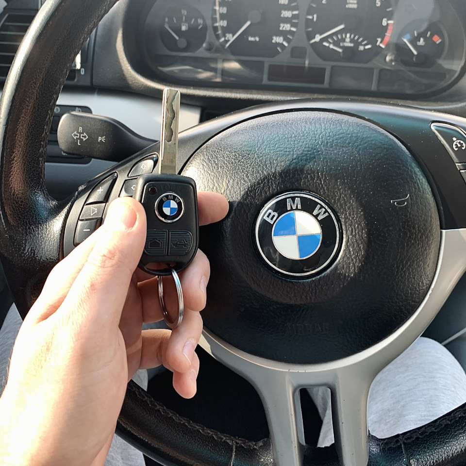 №18 Наклейки на ключ BMW типу гітара . E46. 5