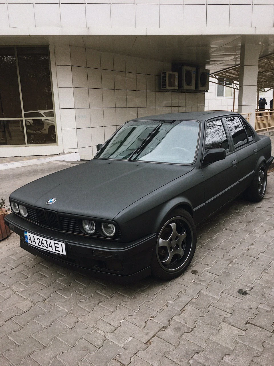 Back in black, як фенікс з попелу