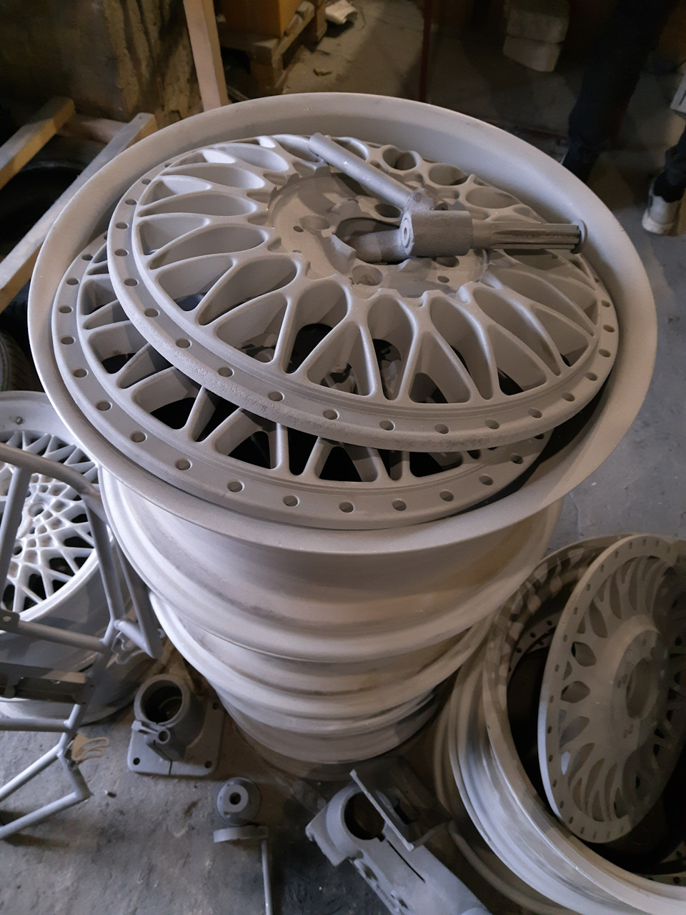 Диски на місці: BBS RC 090 8/9J 4