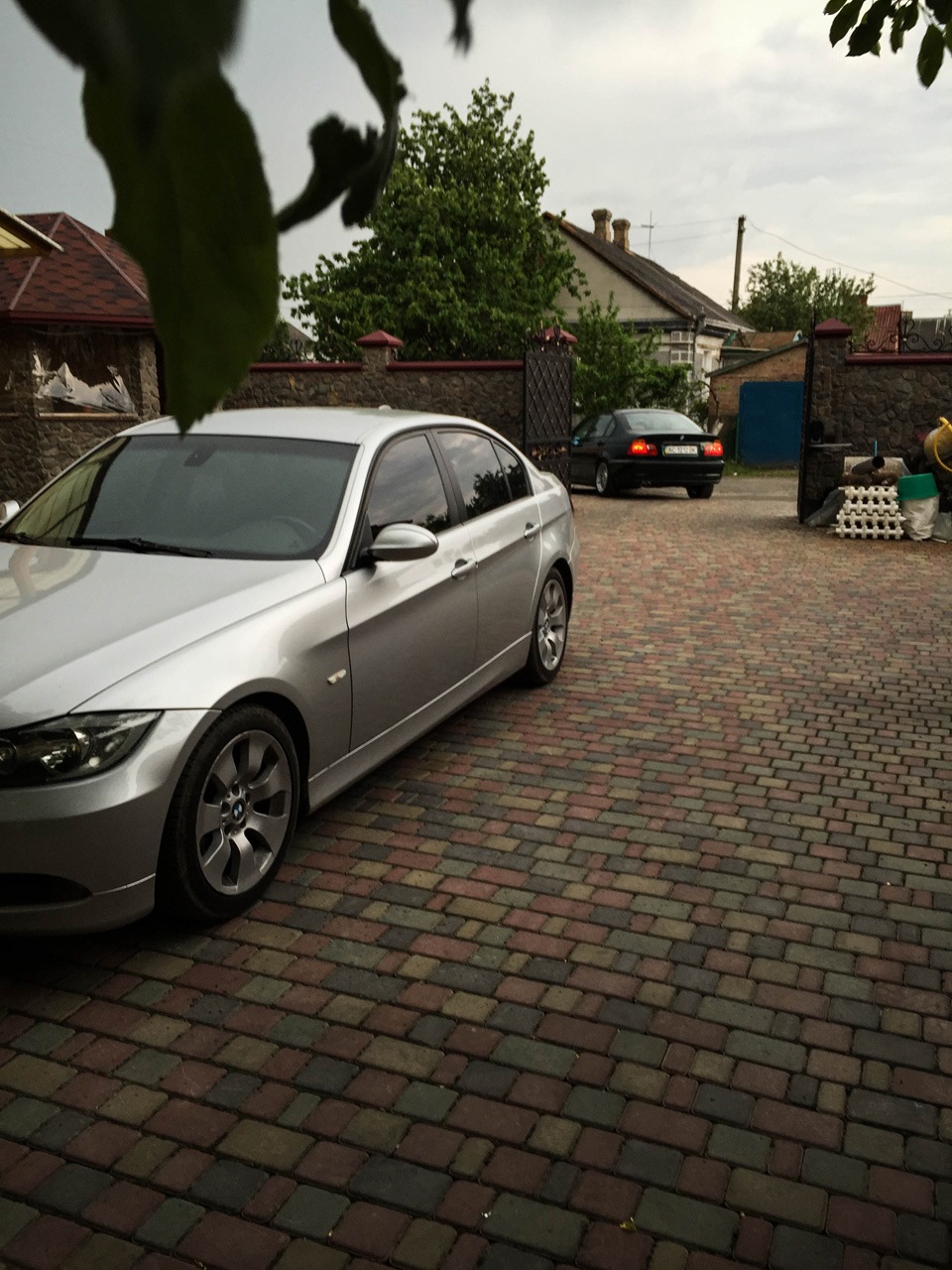 Автомобіль продано 4