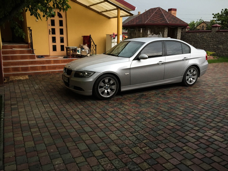 Автомобіль продано 5