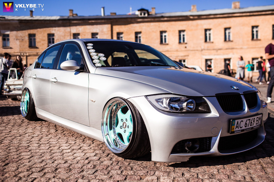 Low Independence 2016 3