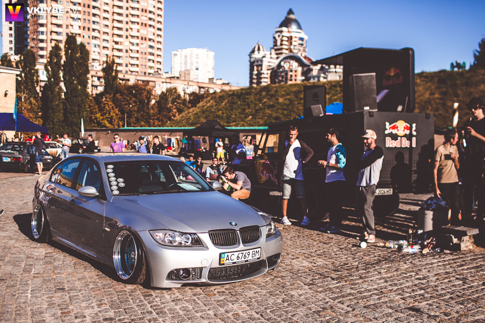 Low Independence 2016 4