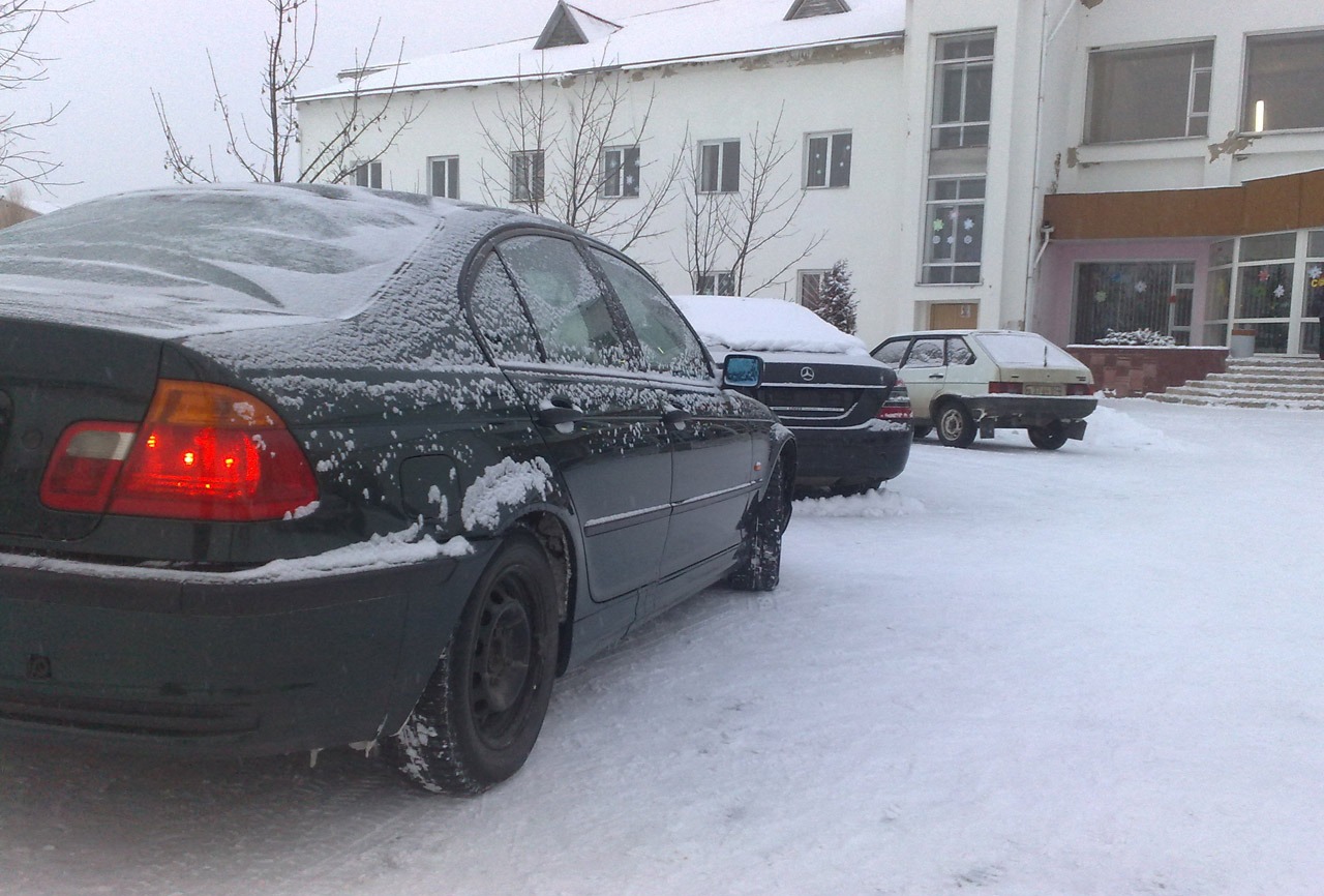 S221 vs E46 =), що повзає 3