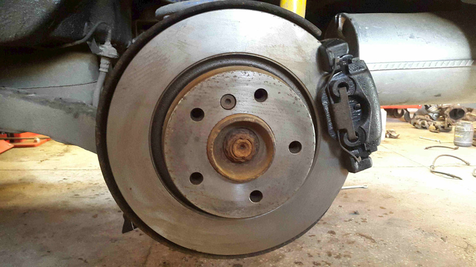 Що це за корч без BREMBO 1
