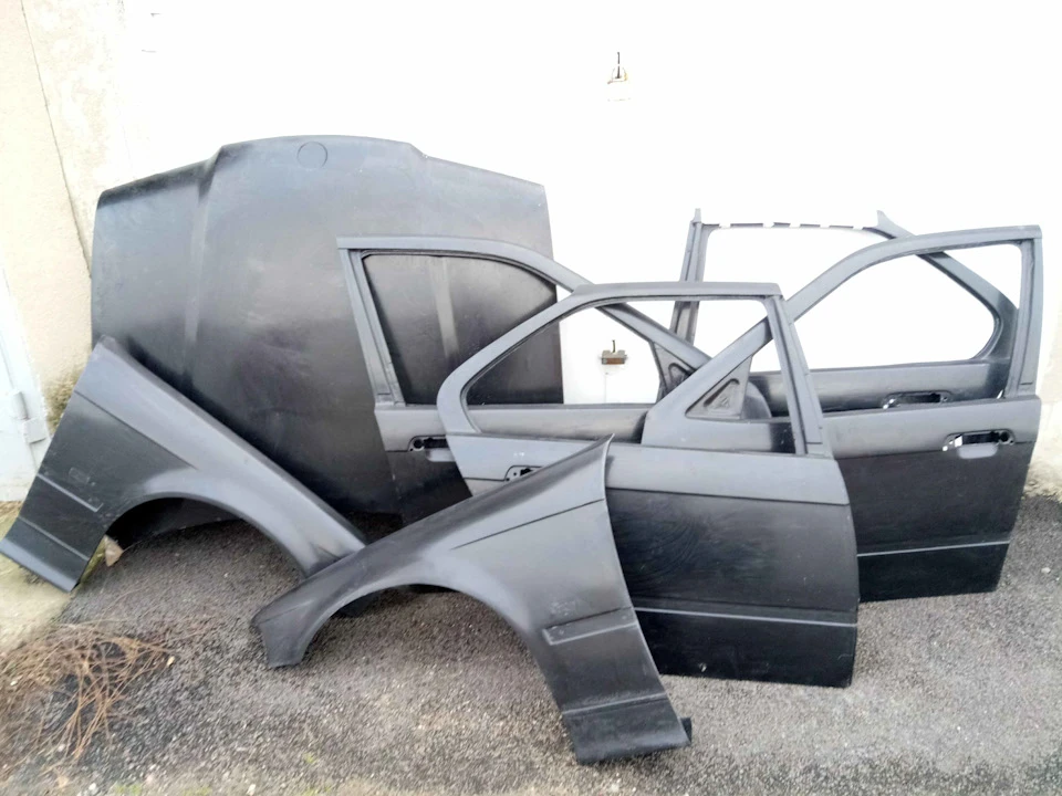 Lightweight plastic body